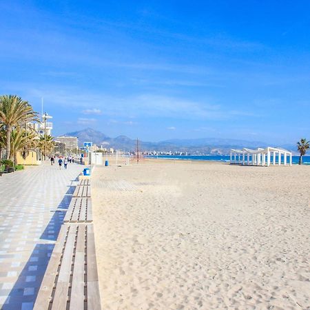 La Hispanola El Campello Buitenkant foto